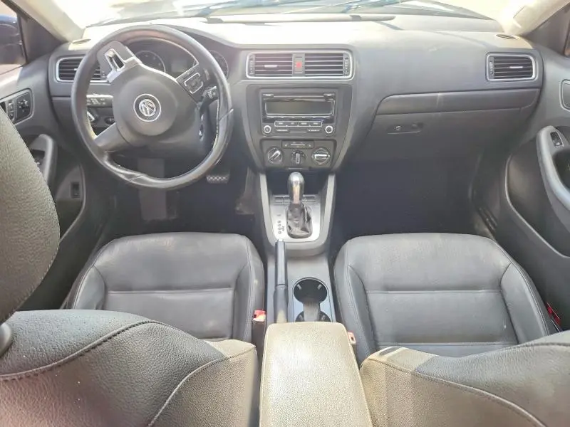 2012 VOLKSWAGEN JETTA SE  