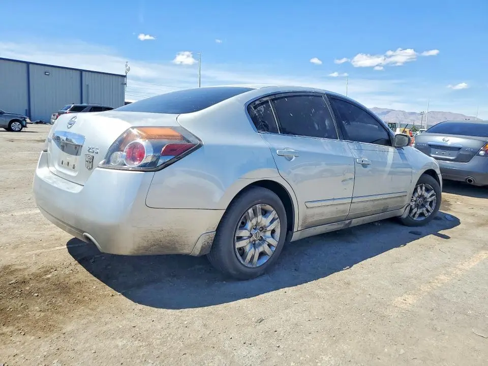 2010 NISSAN ALTIMA   