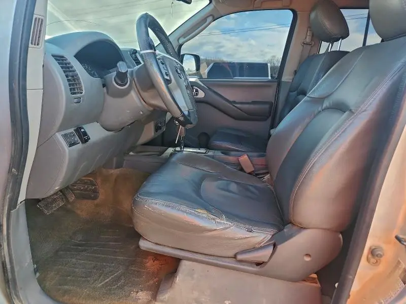 2011 NISSAN FRONTIER S  