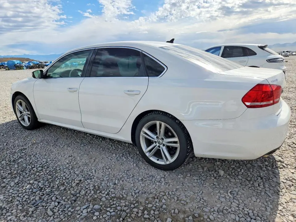 2014 VOLKSWAGEN PASSAT SE  
