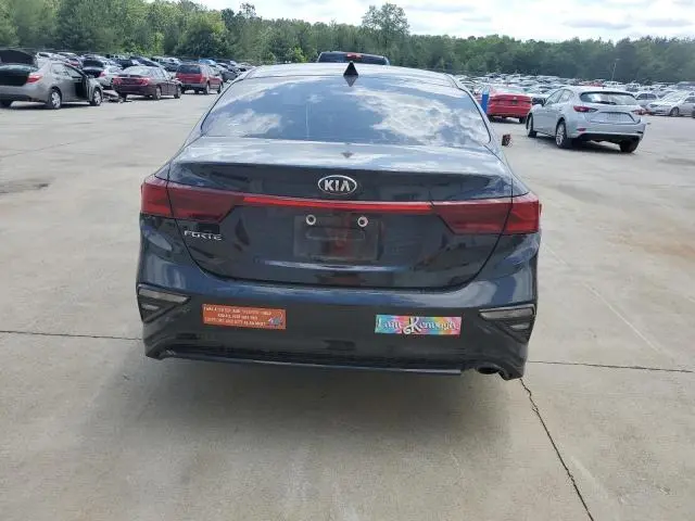 2021 KIA FORTE FE  