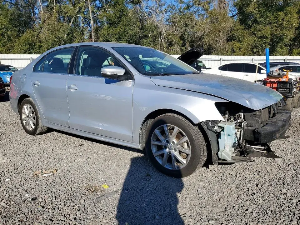 2014 VOLKSWAGEN JETTA SE  