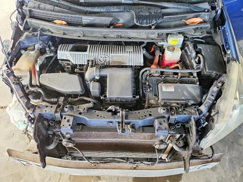 2013 TOYOTA PRIUS V THREE  