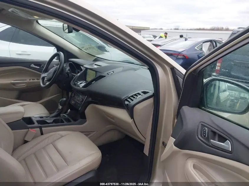 2017 FORD ESCAPE TITANIUM