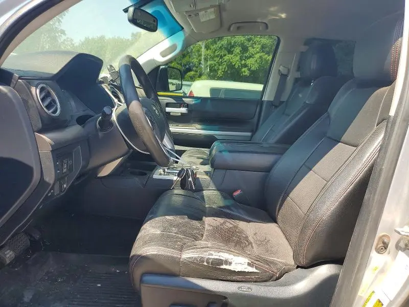 2017 TOYOTA TUNDRA SR5  