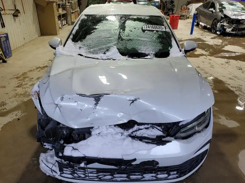 2022 VOLKSWAGEN GTI S  