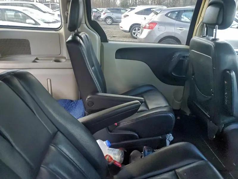 2013 CHRYSLER TOWN & COUNTRY TOURING  