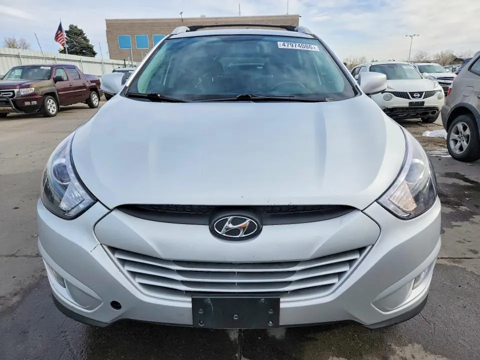 2015 HYUNDAI TUCSON SE  
