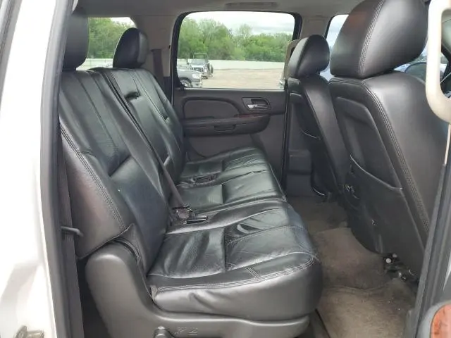 2012 CHEVROLET SUBURBAN K1500 LT  