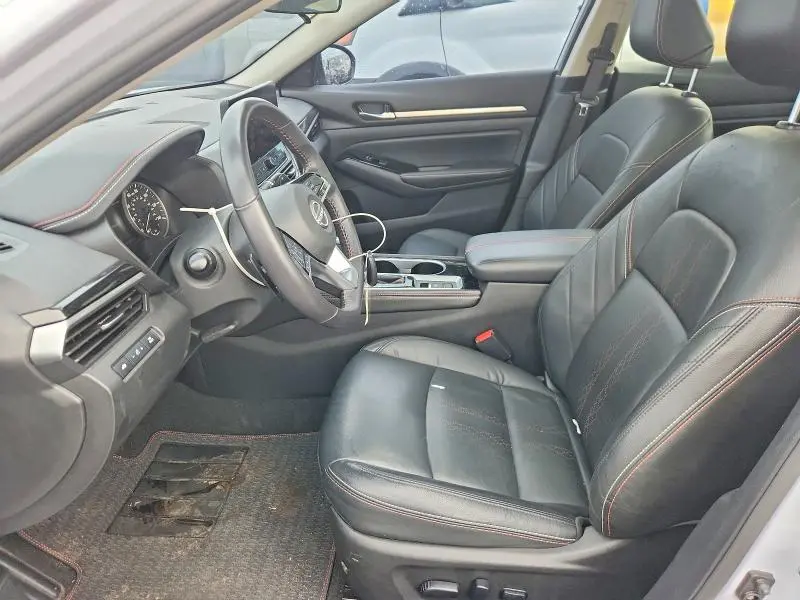 2024 NISSAN ALTIMA SR  