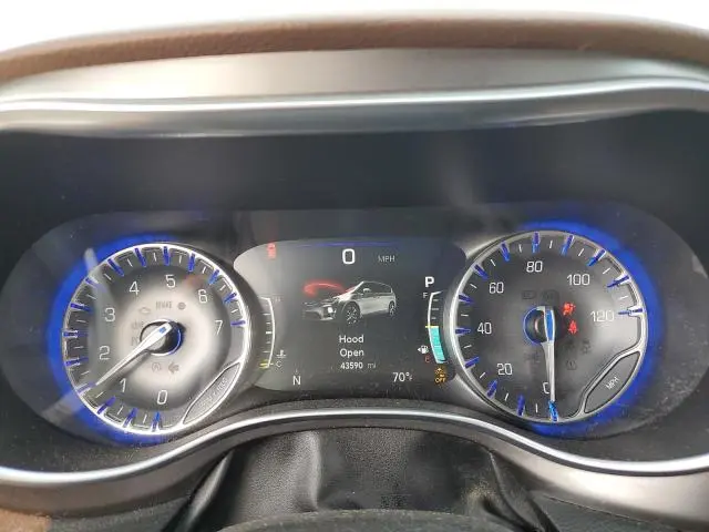 2017 CHRYSLER PACIFICA LIMITED  