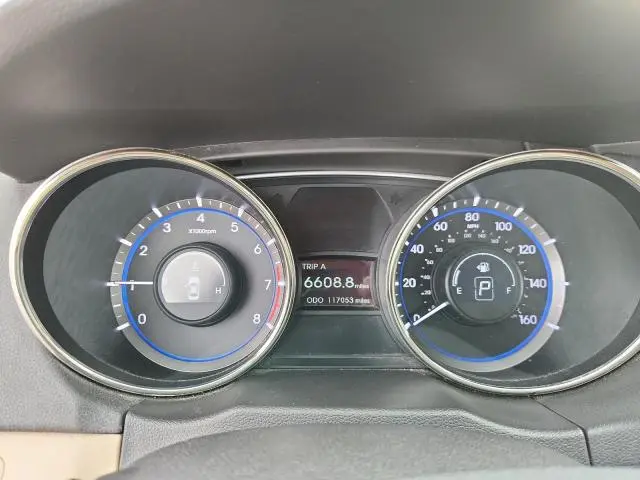 2011 HYUNDAI SONATA GLS