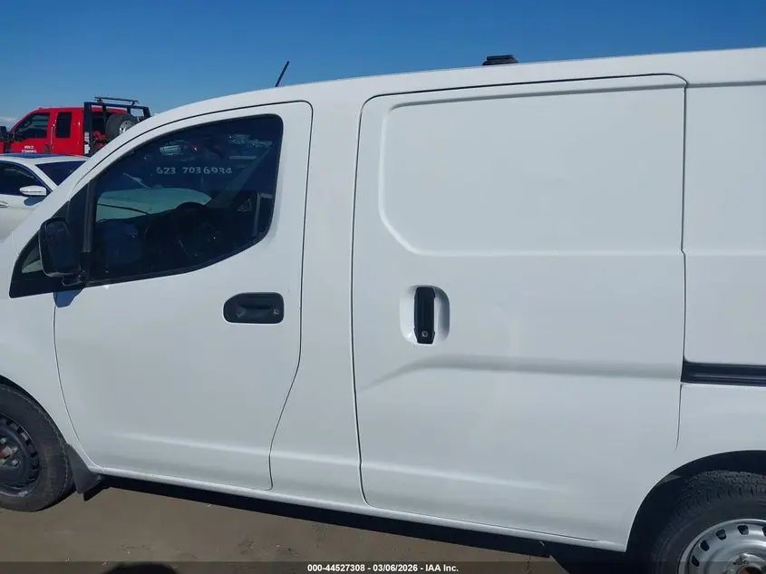 2019 NISSAN NV200 S