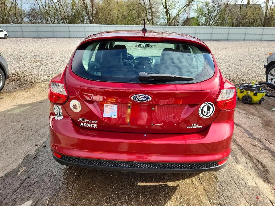 2014 FORD FOCUS SE  