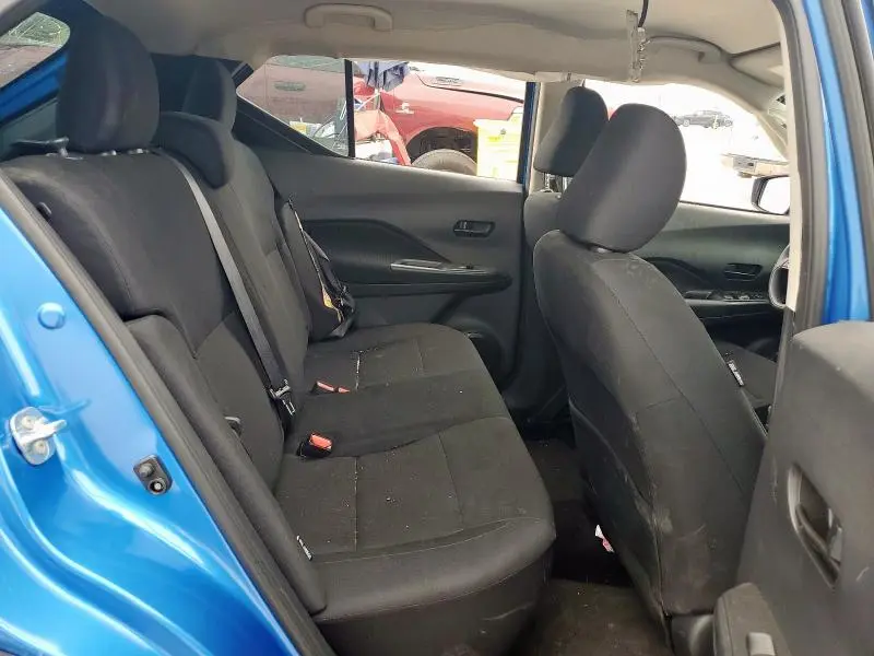 2024 NISSAN KICKS S  