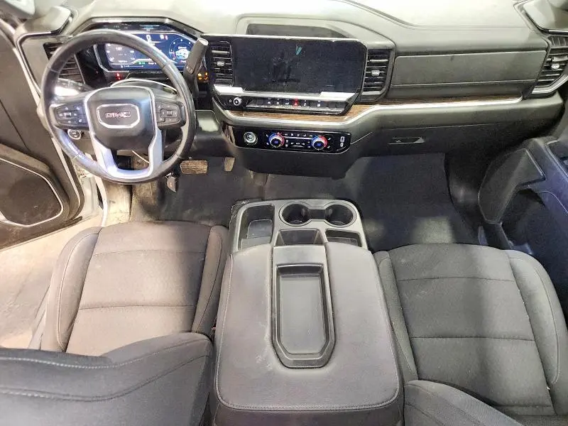 2022 GMC SIERRA K1500 SLE  