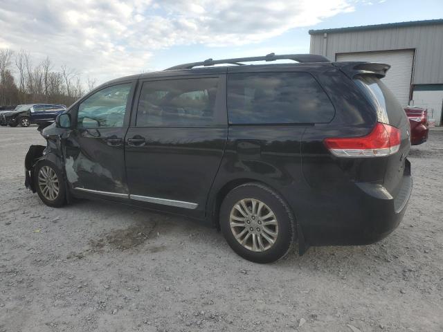 2012 TOYOTA SIENNA XLE