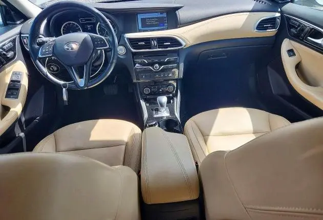 2018 INFINITI QX30 PREMIUM  