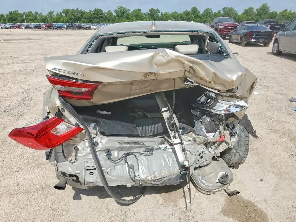 2019 HONDA ACCORD TOURING  