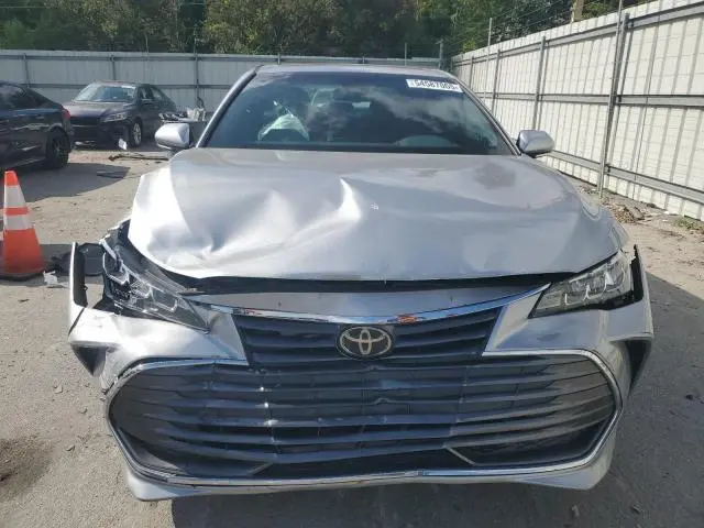 2019 TOYOTA AVALON XLE
