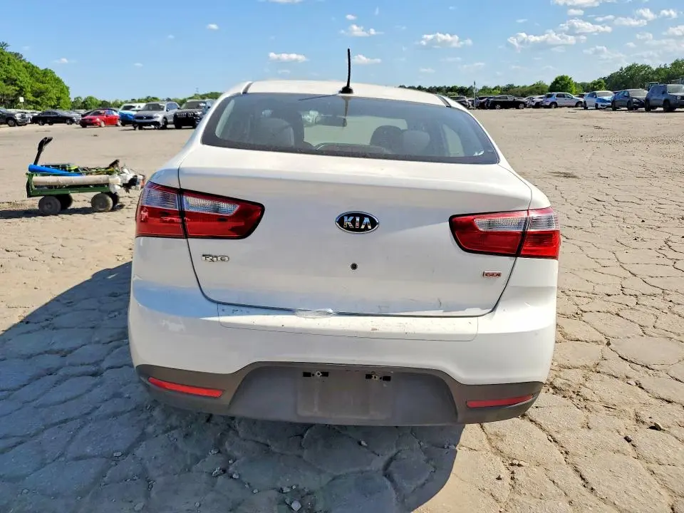 2015 KIA RIO LX  