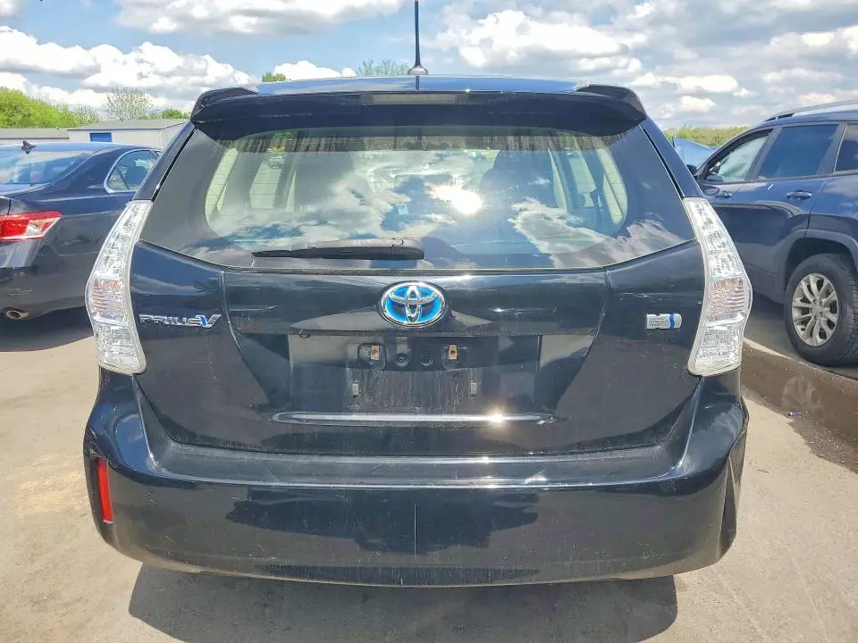 2014 TOYOTA PRIUS V THREE  