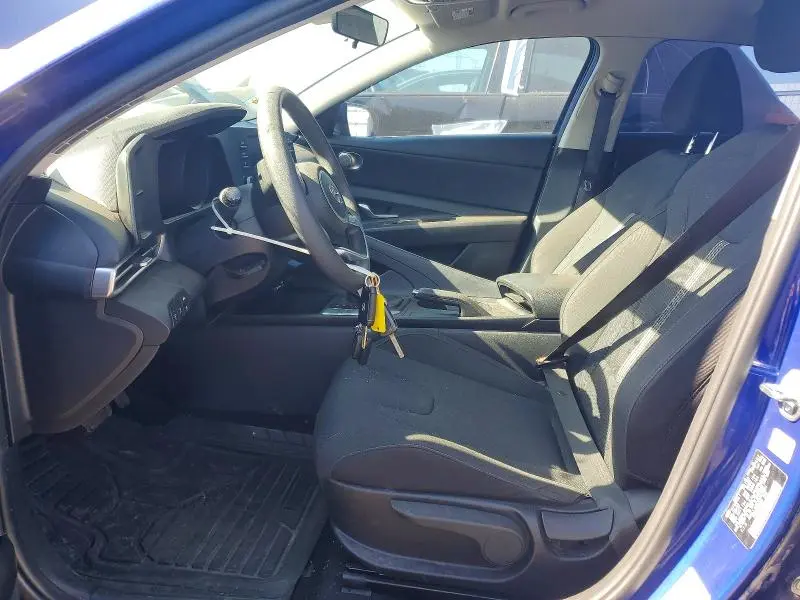 2023 HYUNDAI ELANTRA SE  