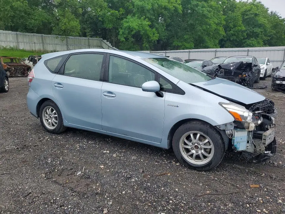 2016 TOYOTA PRIUS V THREE  