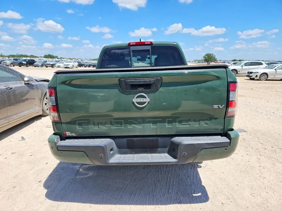 2022 NISSAN FRONTIER SV  