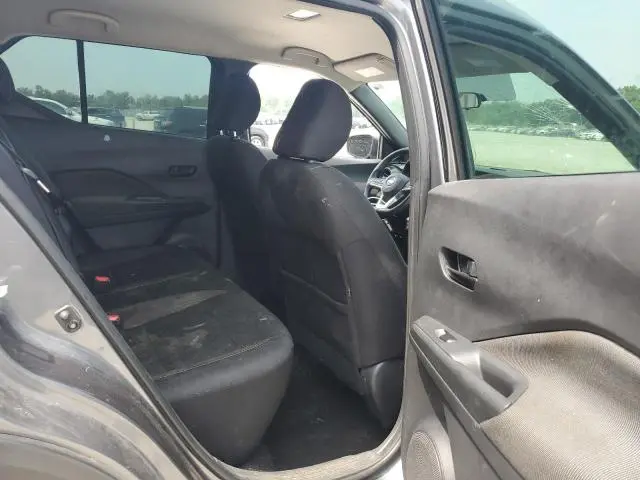 2019 NISSAN KICKS S  