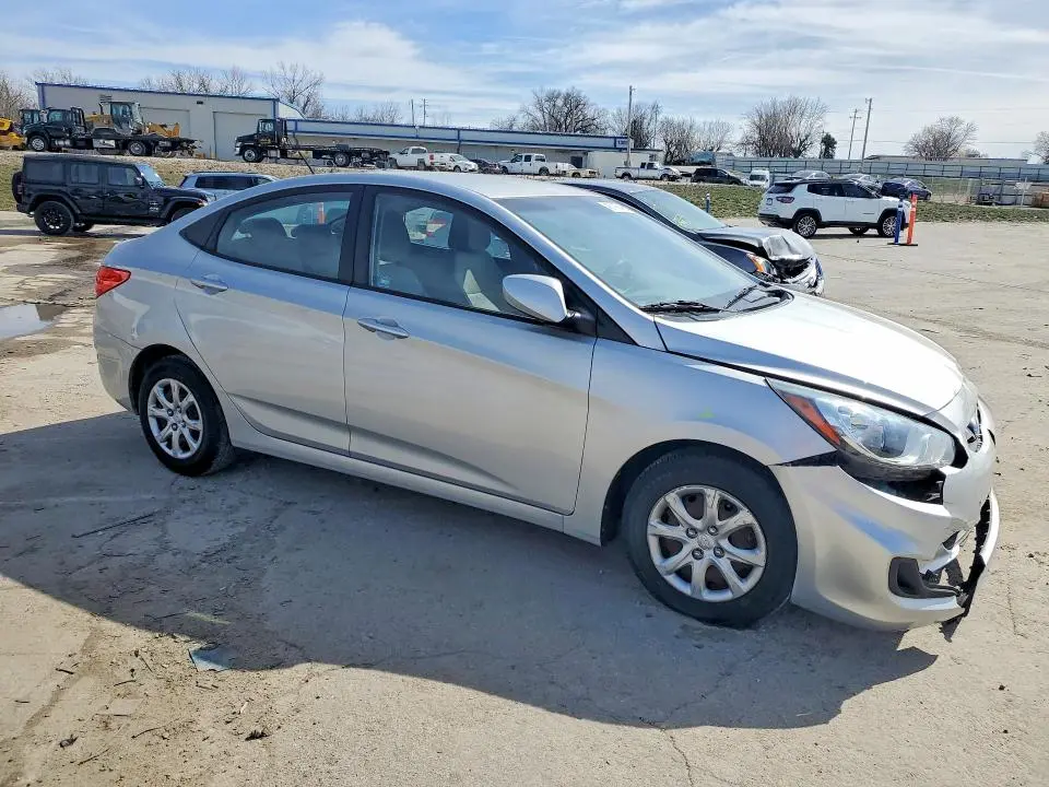 2013 HYUNDAI ACCENT GLS  