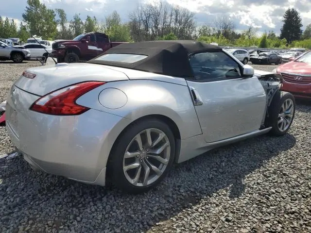 2010 NISSAN 370Z   