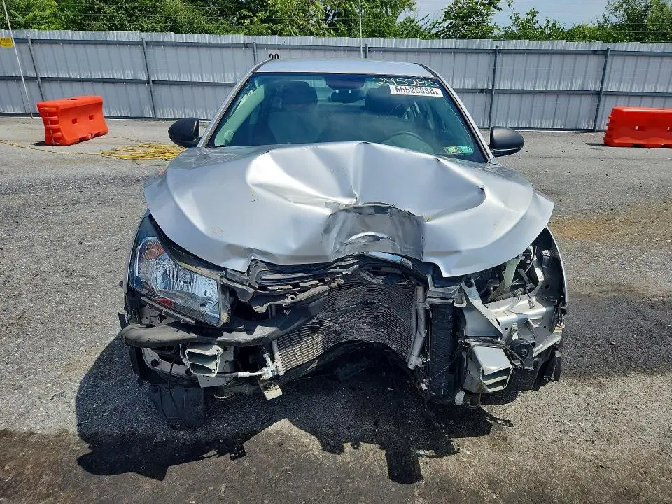 2015 CHEVROLET CRUZE LS  