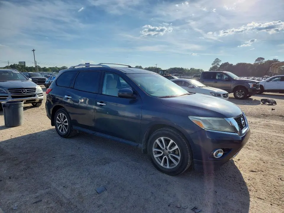2016 NISSAN PATHFINDER SV  
