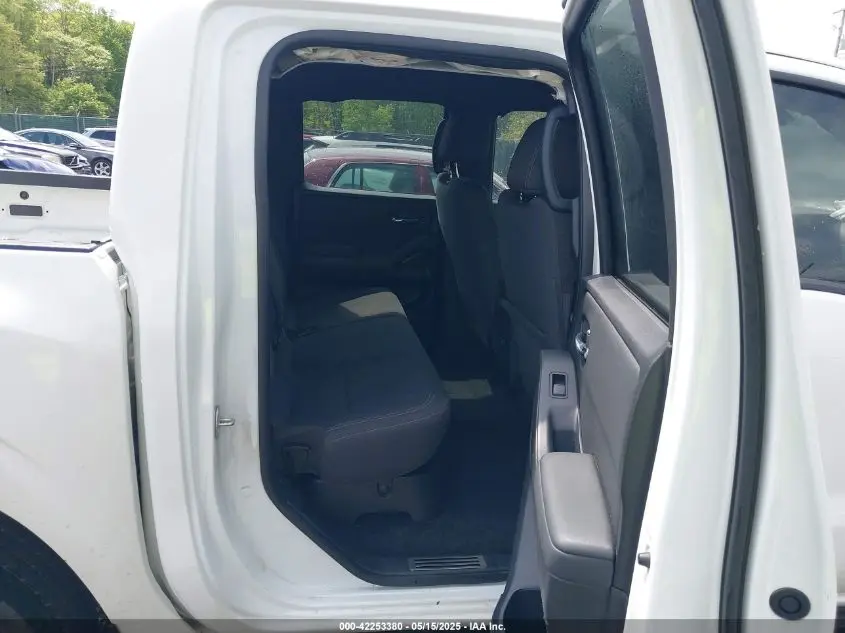 2023 NISSAN FRONTIER SV 4X4