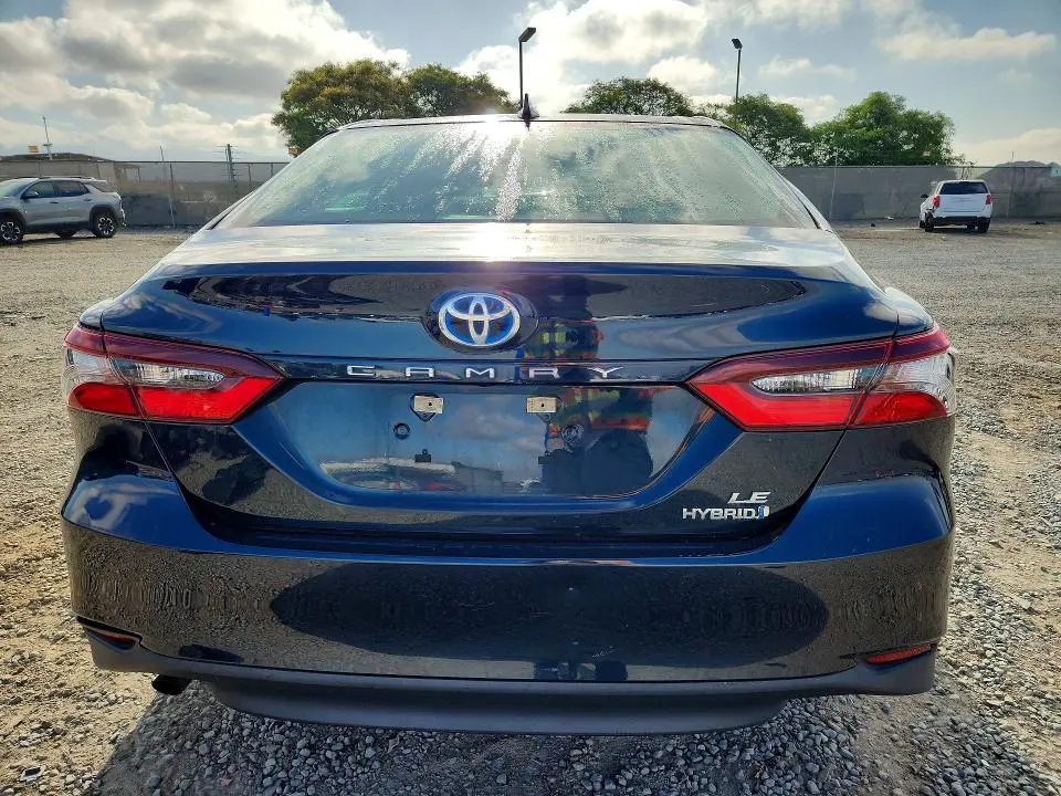 2021 TOYOTA CAMRY LE  