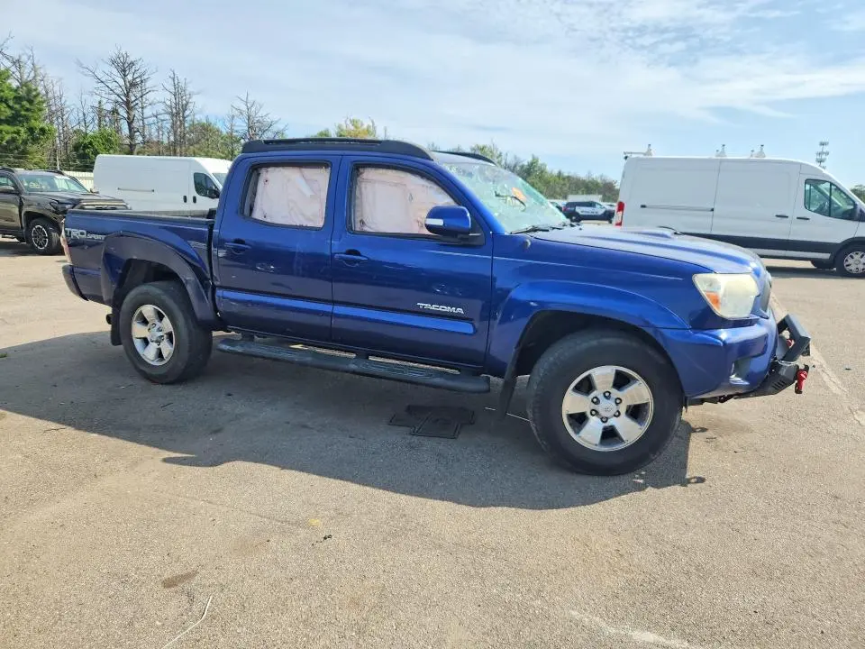2015 TOYOTA TACOMA V6  