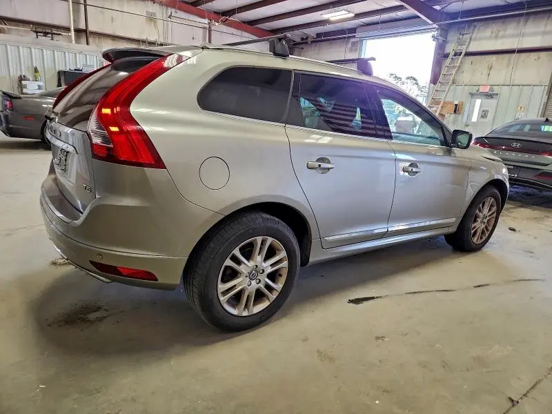 2015 VOLVO XC60 T5 PLATINUM  