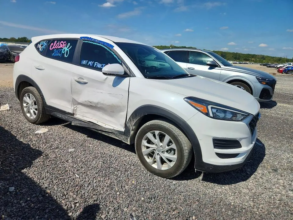 2019 HYUNDAI TUCSON SE  