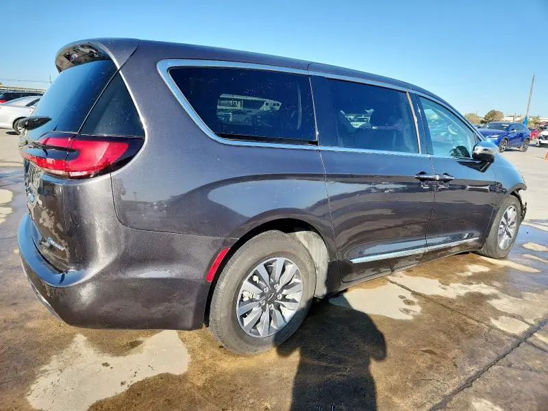 2023 CHRYSLER PACIFICA HYBRID LIMITED  