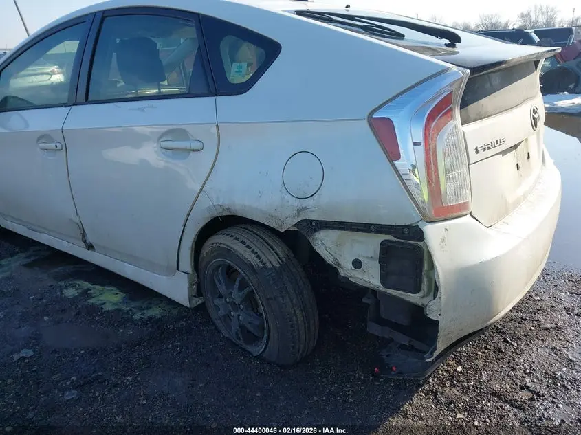 2014 TOYOTA PRIUS THREE