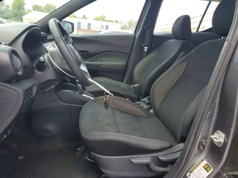 2020 NISSAN KICKS S  