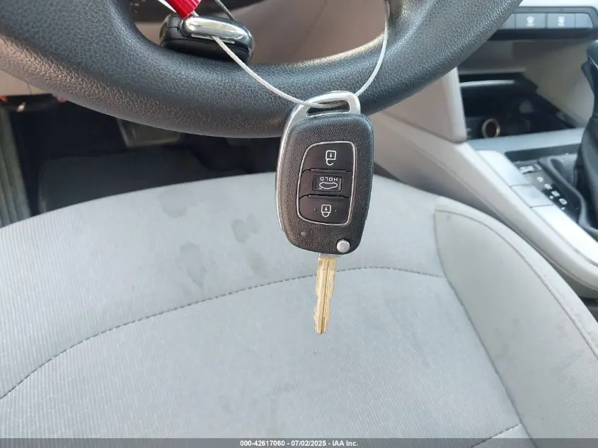 2017 HYUNDAI ELANTRA SE