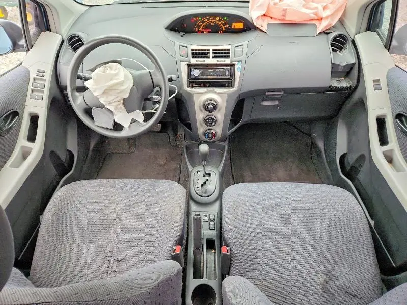 2010 TOYOTA YARIS BASE  