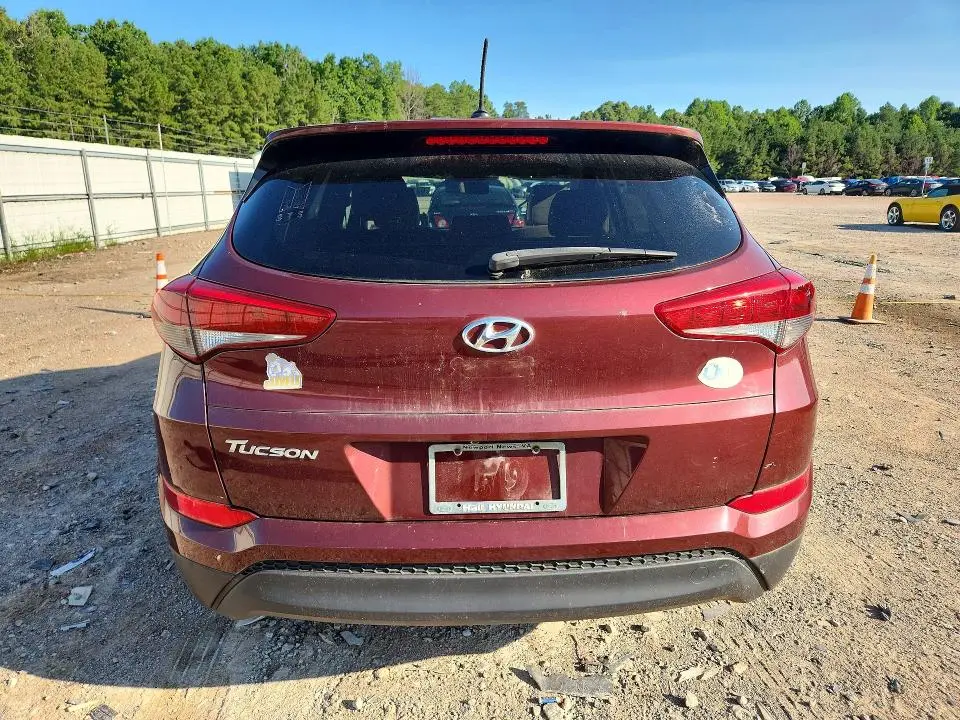 2017 HYUNDAI TUCSON SE  