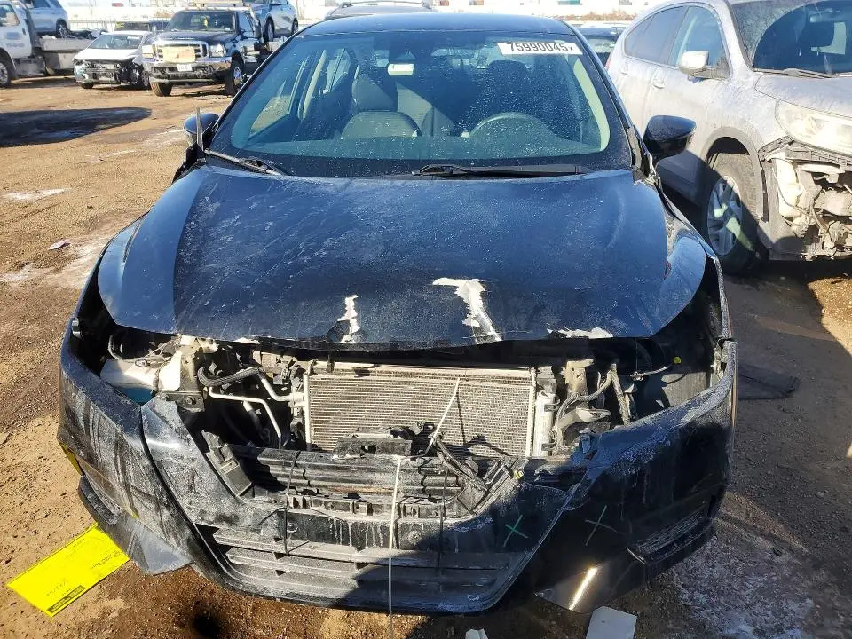 2021 NISSAN VERSA SV  