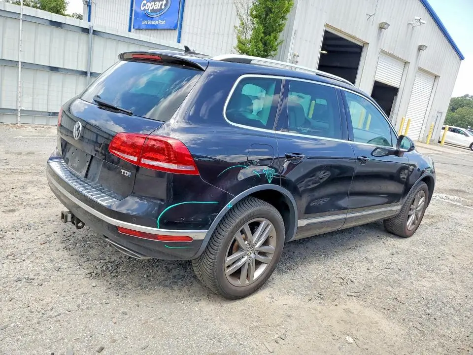 2015 VOLKSWAGEN TOUAREG V6 TDI  