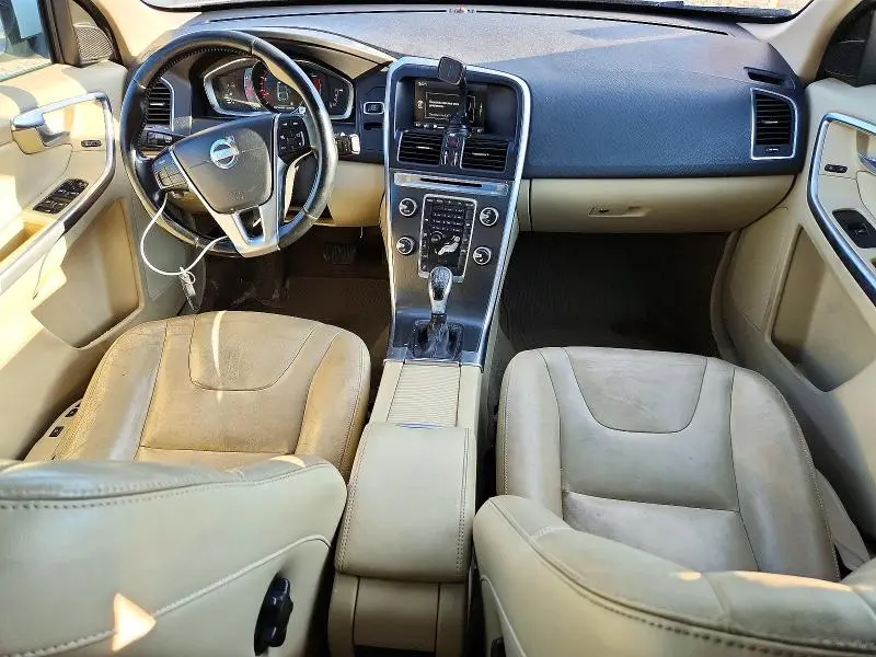 2015 VOLVO XC60 T6 PREMIER+  