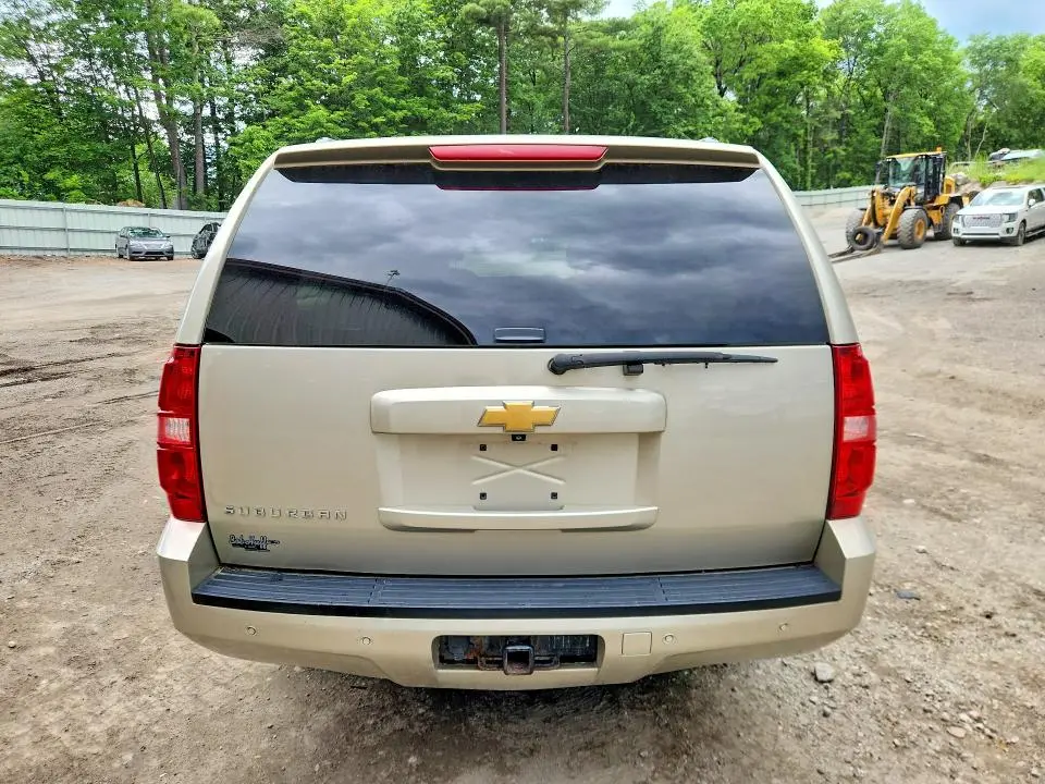 2013 CHEVROLET SUBURBAN K1500 LT  