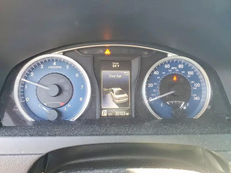 2016 TOYOTA CAMRY LE  